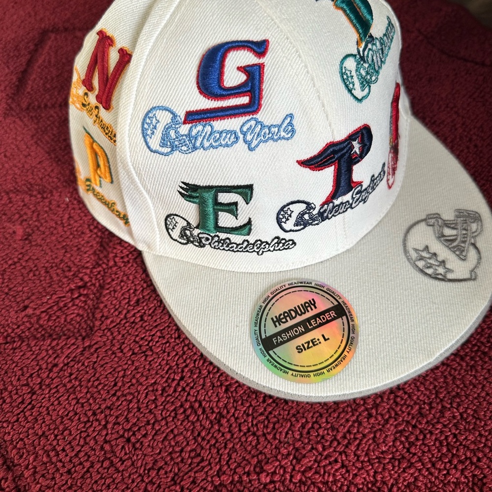 Hat - Picture 7 of 9